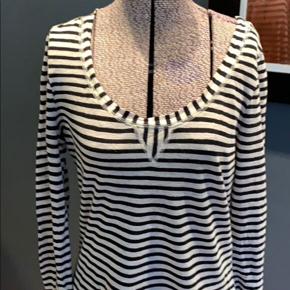 Banana Republic black/ecru stripe linen blend top - Picture 1 of 5